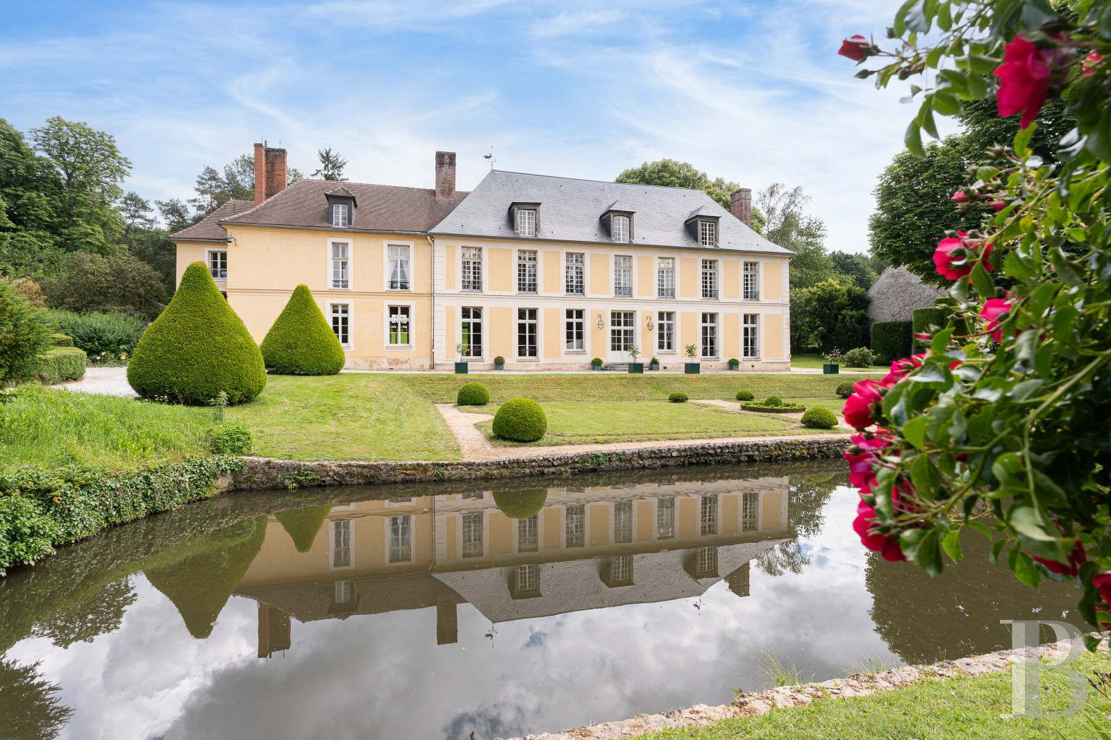 À Milon-la-Chapelle, dans la vallée de Chevreuse, un château du 18e siècle et son parc de 4 hectares - photo  n°3